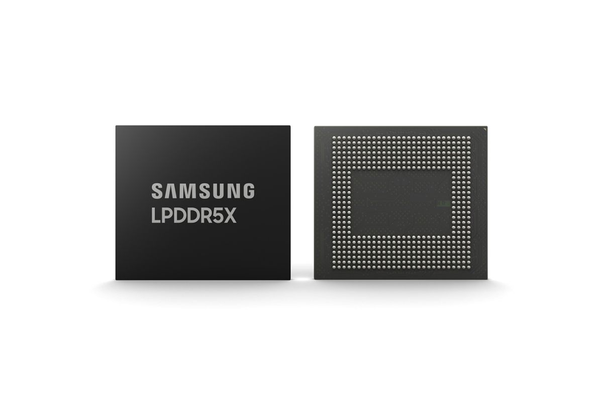 Samsung LPDDR5X DRAM on white background
