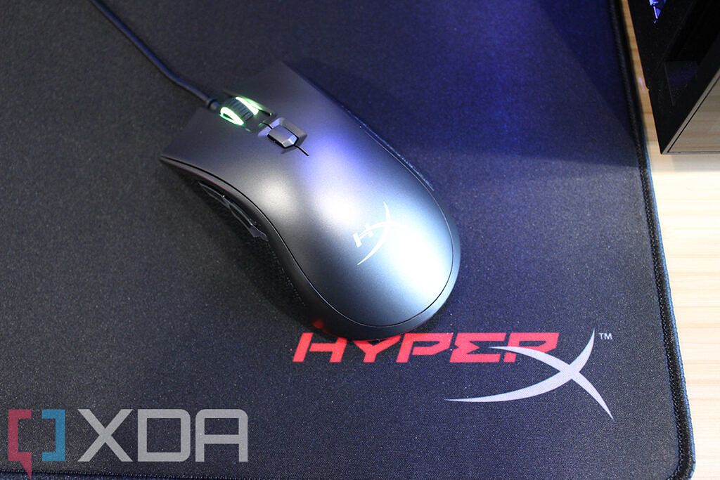 Mouse on mousepad with HyperX logo
