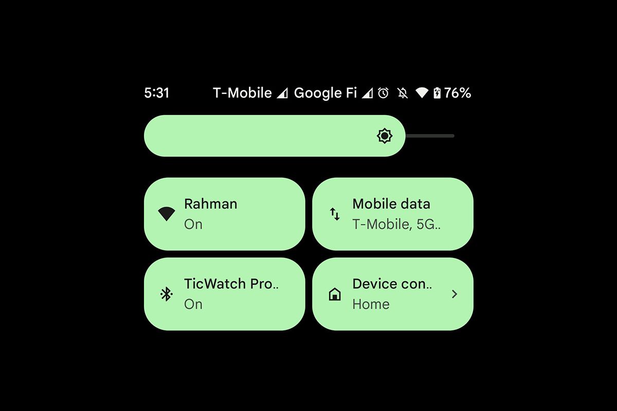 Wi-Fi and Mobile data quick settings tiles on Android 12