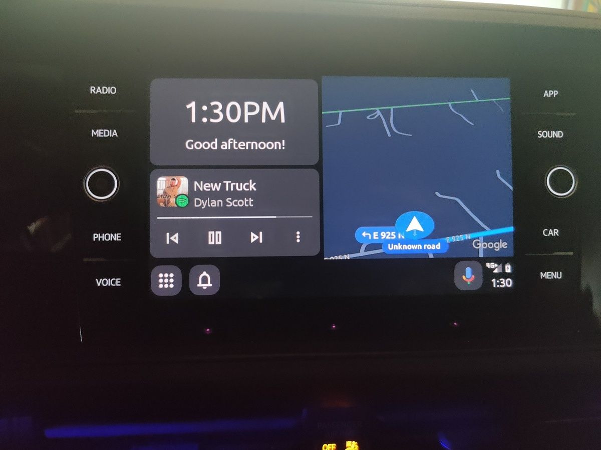 Android Auto running on a dashboard