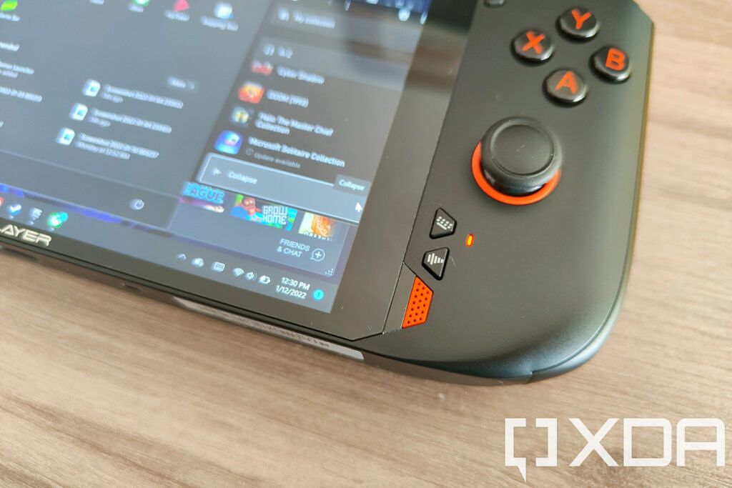 ONE XPLAYER Mini with mouse mode enabled