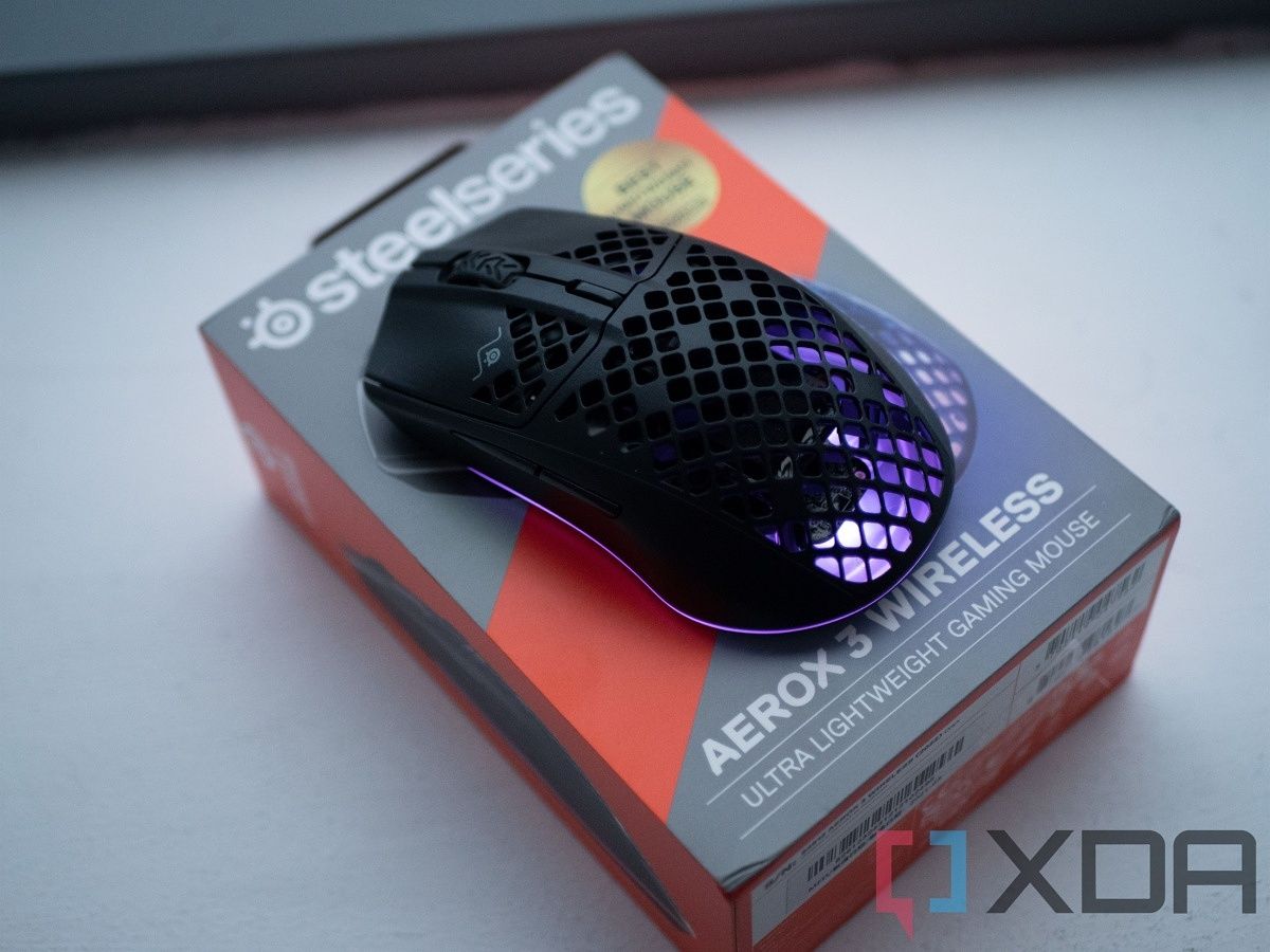 SteelSeries Aerox 3 Wireless Ultra Lightweight USB RGTB Optical