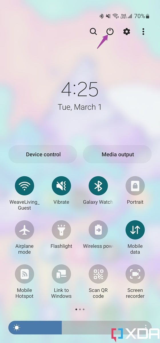 How to switch off or restart the Samsung Galaxy S22 series smartphones