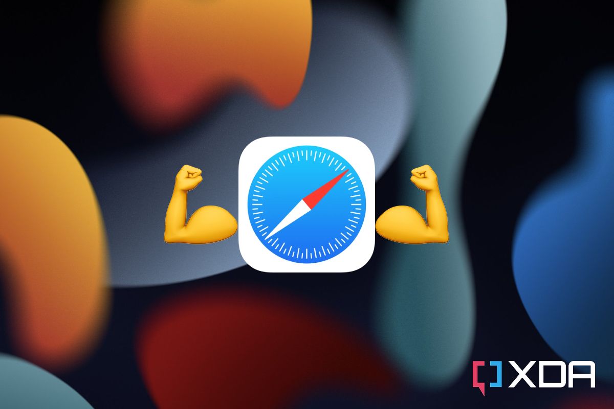 Powerful Safari icon on iOS 15 wallpaper