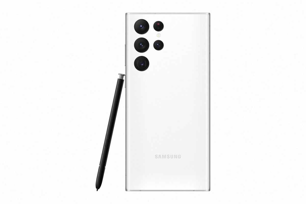 Samsung Galaxy S22 Ultra vs Samsung Galaxy S21 Ultra: stylus over  substance?