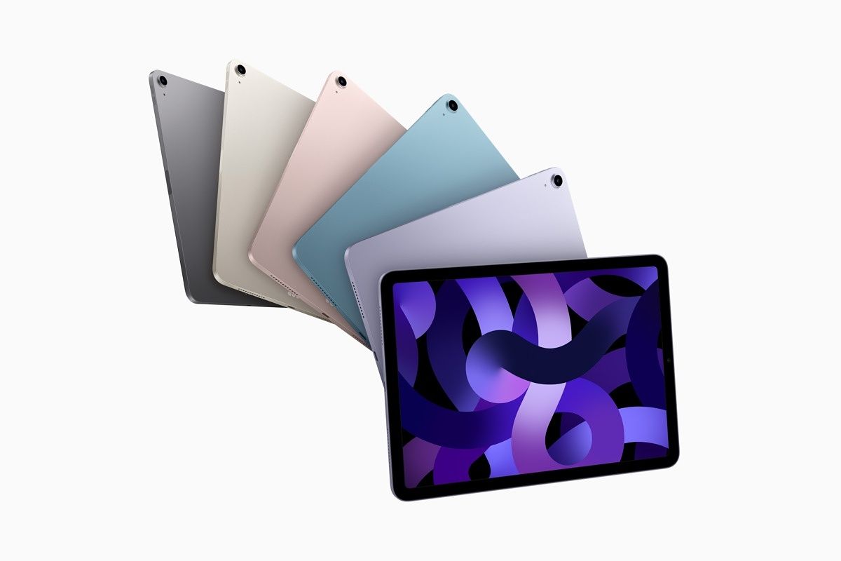 iPad Air 5 2022 in all color options