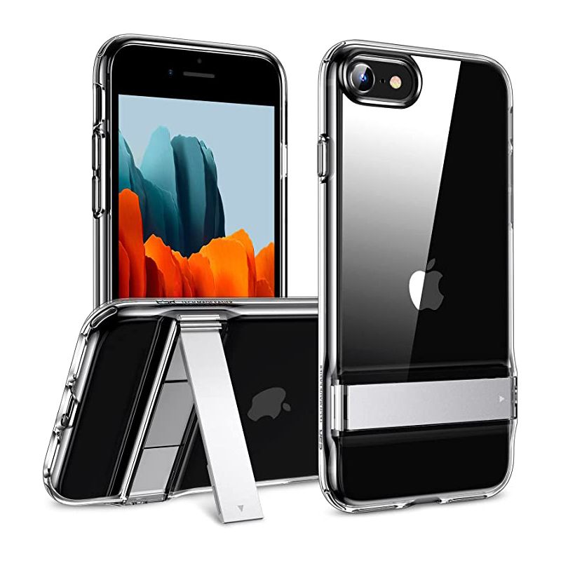 iPhone SE (2022) の真夜中の Apple iPhone SE シリコン ケース。Apple ロゴが入ったケースの背面を示しています。