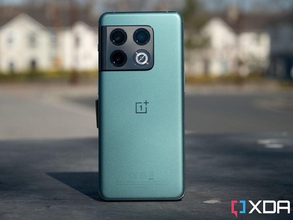 OnePlus 10 Pro feature image