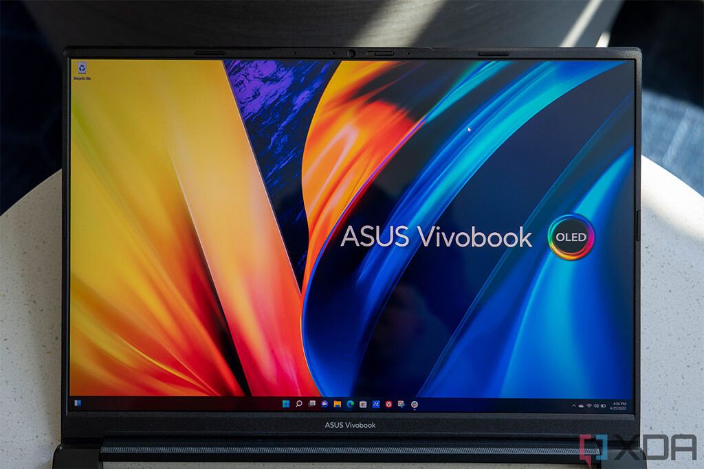Close up of Asus Vivobook S 14X display