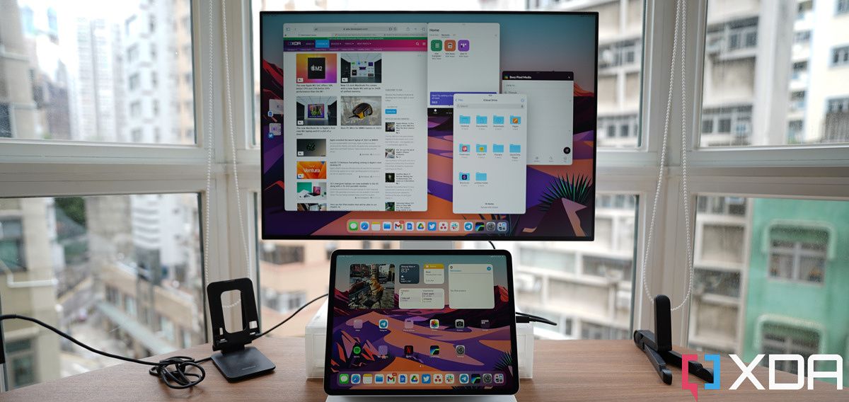 iPad running iPadOS 16 Developer Beta 1, connected to an external display to show off multitasking capabilities