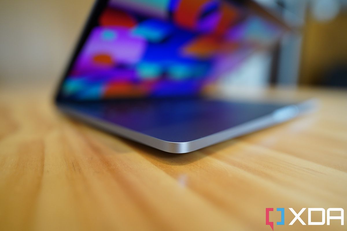 Apple MacBook Pro 13 (M2, 2022) Review For a small niche group