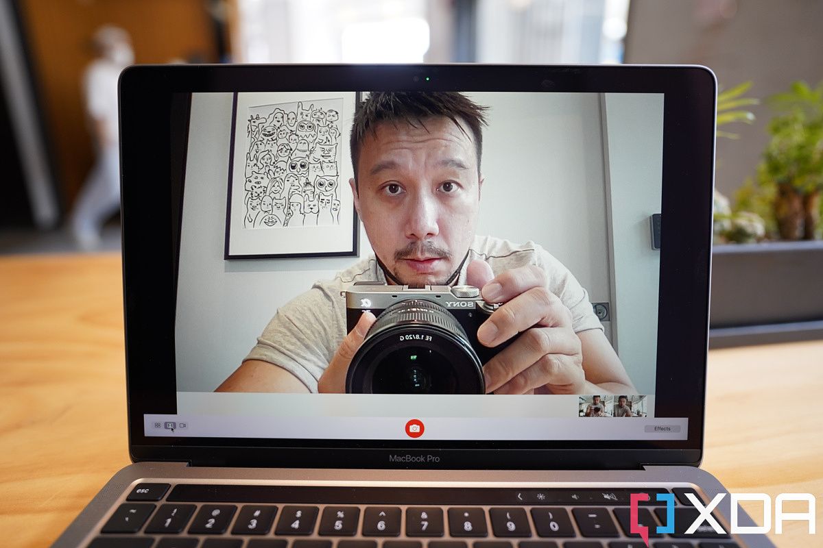 Does the Apple MacBook Pro (2022) a good webcam?