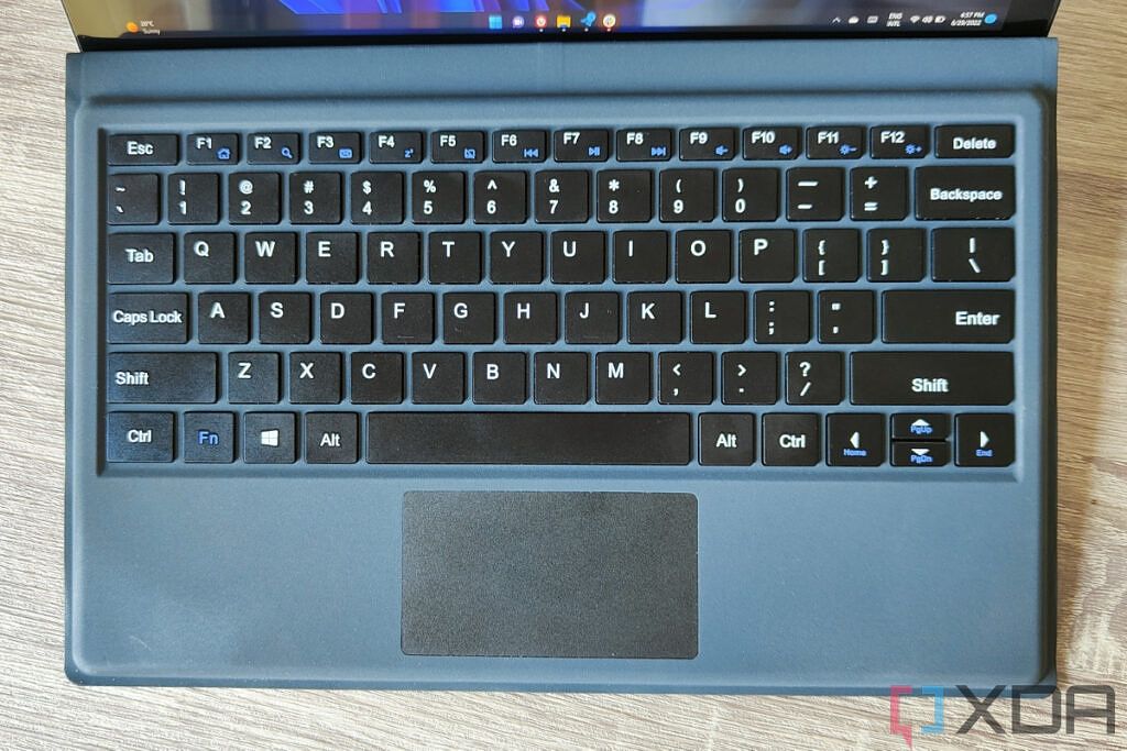 Overhead view of the One-Netbook T1's keyboard