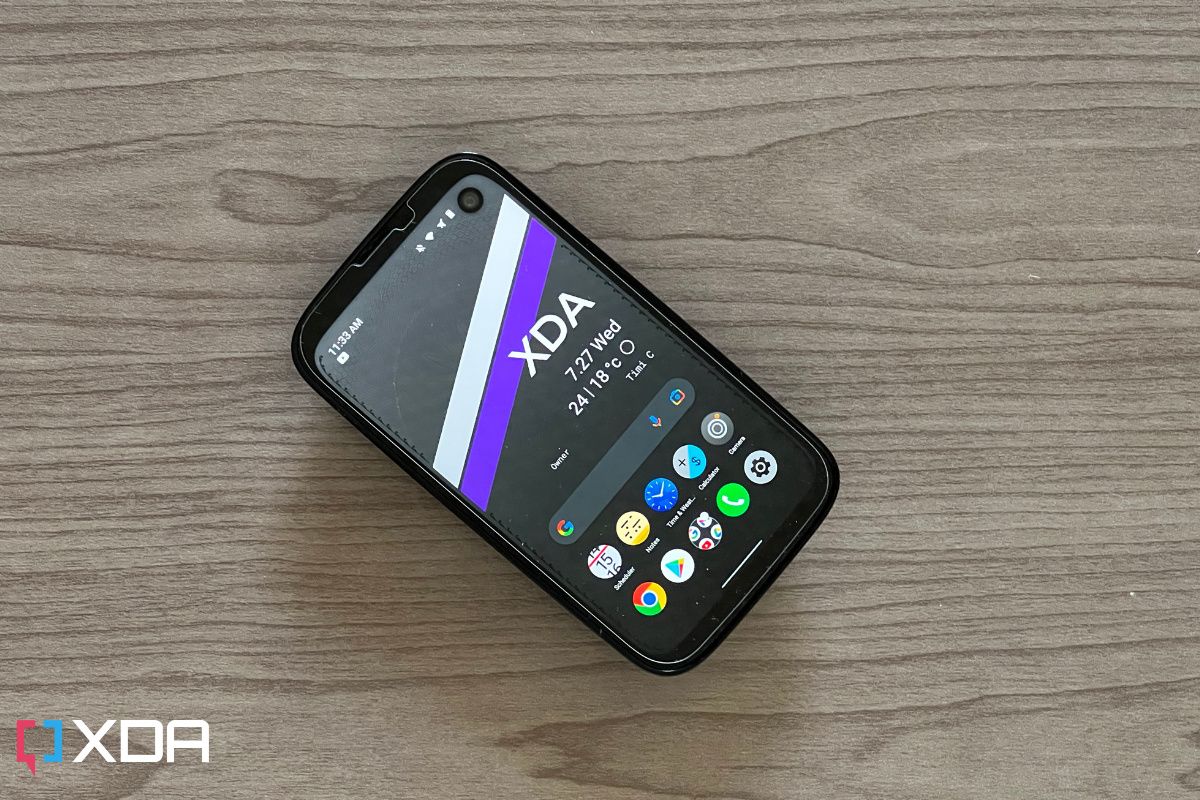 Balmuda Phone Review: A small Android phone that surprisingly