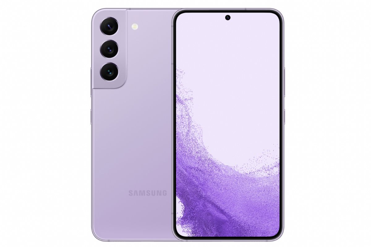 The Galaxy S22 in Bora Purple