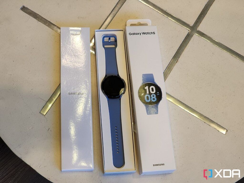 What do you get inside the box of the Samsung Galaxy Watch 5 series?