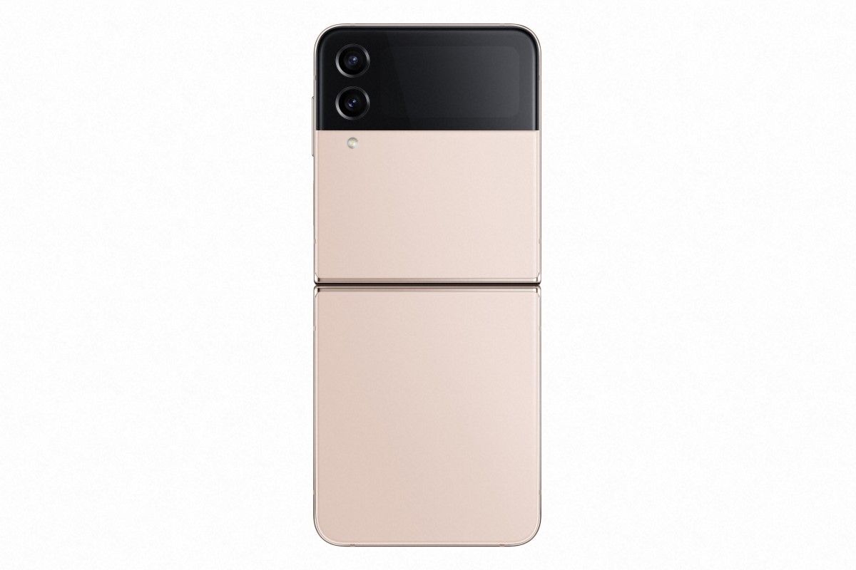 Pink Gold is also a very unique color for the Galaxy Z Flip 4. The 'Cream' colorway of the Galaxy Z Flip 3 looks the closest to Pink Gold, but it's still a lot different from anything we've seen from Samsung.