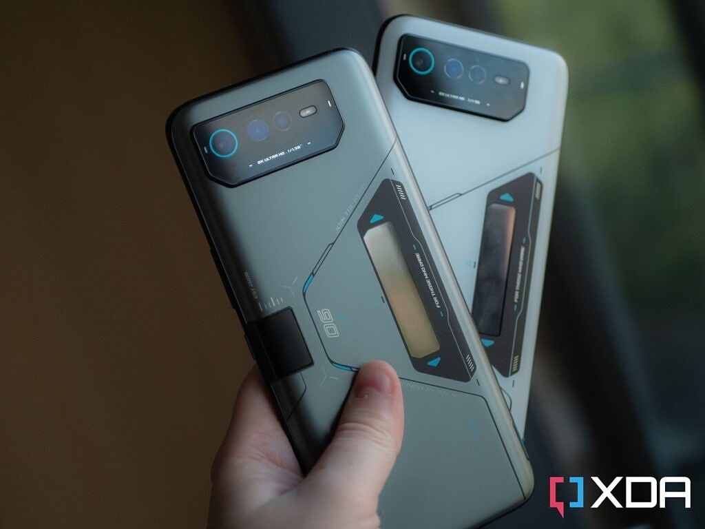 Asus-ROG-Phone-6D-Ultimate-vs-Phone-6-Pro-Watermarked