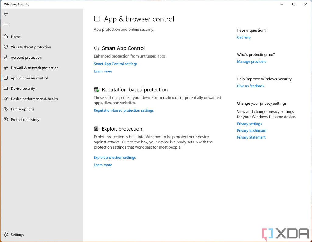 Captura de pantalla de la sección de control de aplicaciones y navegadores de la aplicación Seguridad de Windows, que muestra el Control de aplicaciones inteligente en la parte superior de la página