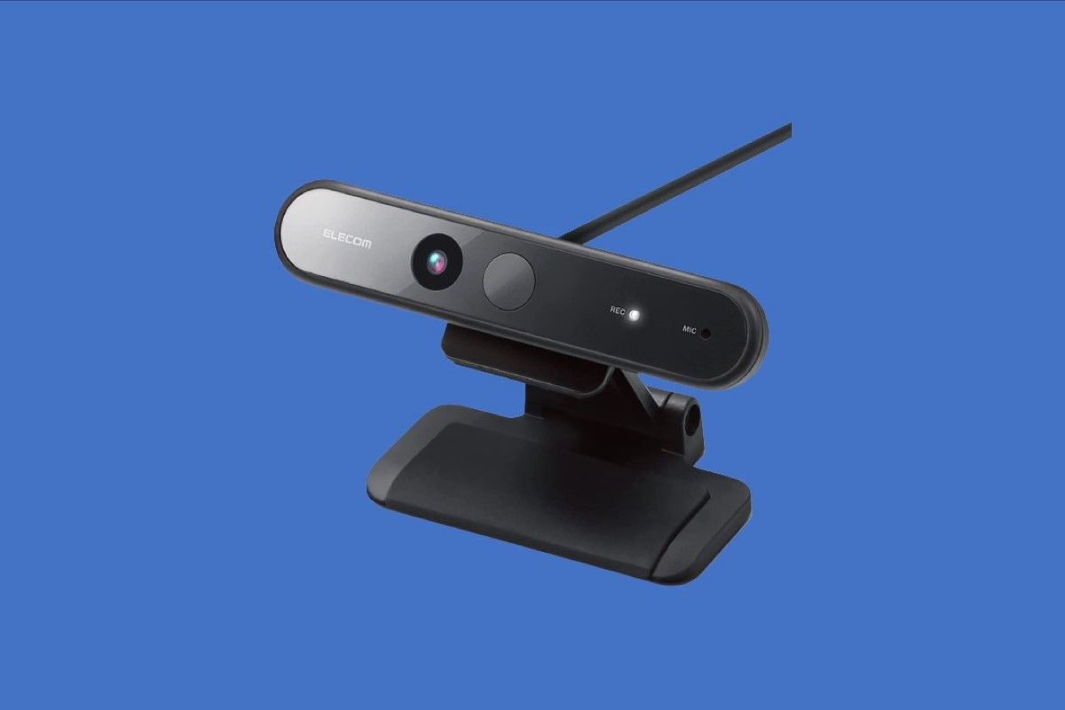 This webcam has a Windows Hello IR sensor, letting you log into your PC with your face and keep your system safe from intruders 