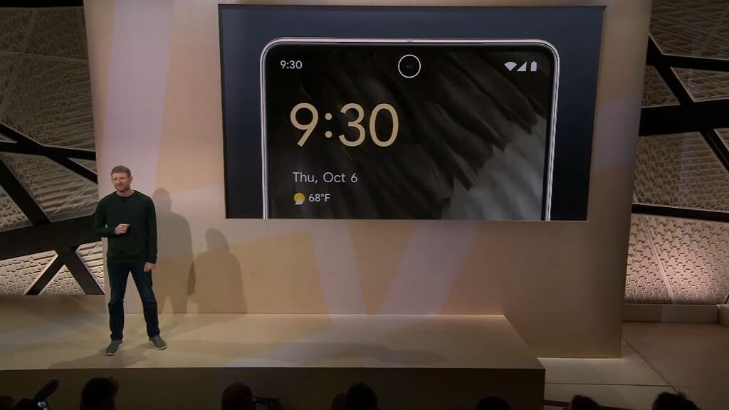 The Pixel 7 series brings back face unlock that's more secure