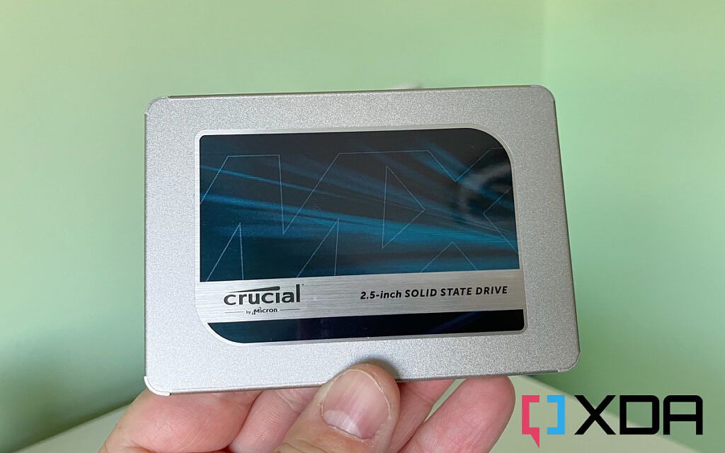 Crucial MX500 - SSD - 250 GB - SATA 6Gb/s - CT250MX500SSD1 - Solid State  Drives 