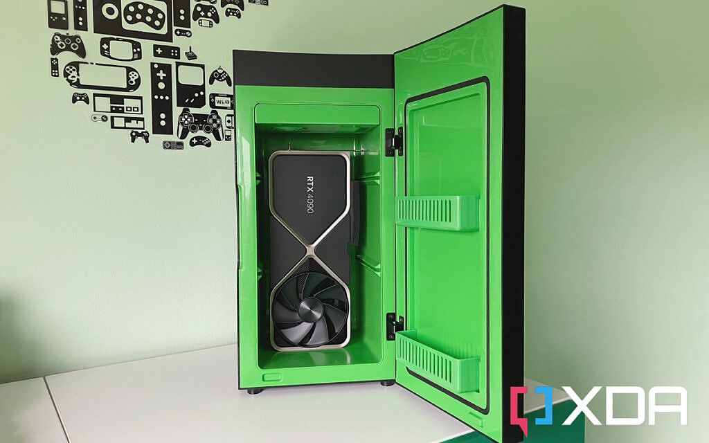 RTX 4090 inside the Xbox mini fridge
