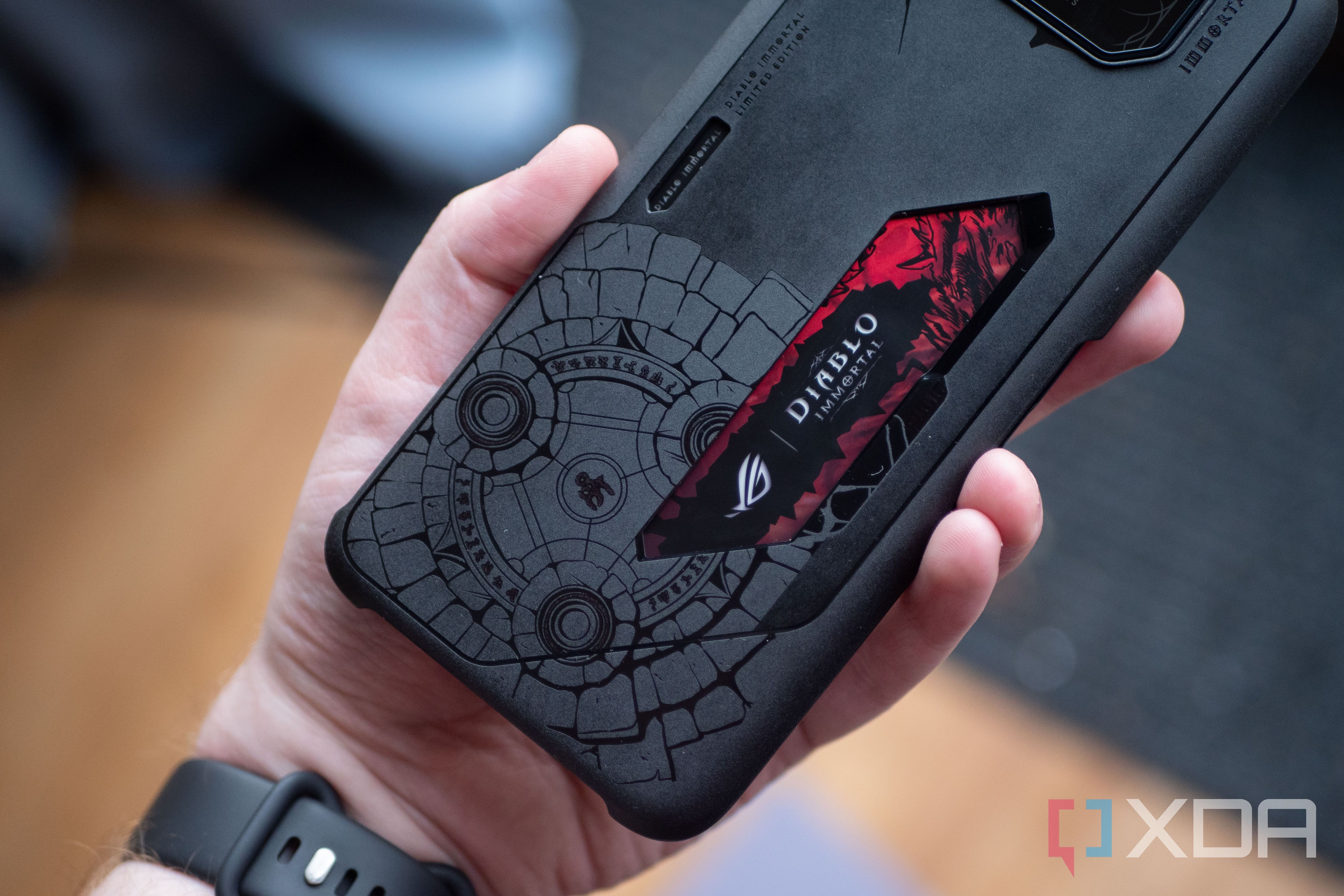 Comes with Asus ROG Phone 6 Diablo Immortal Edition plastic case