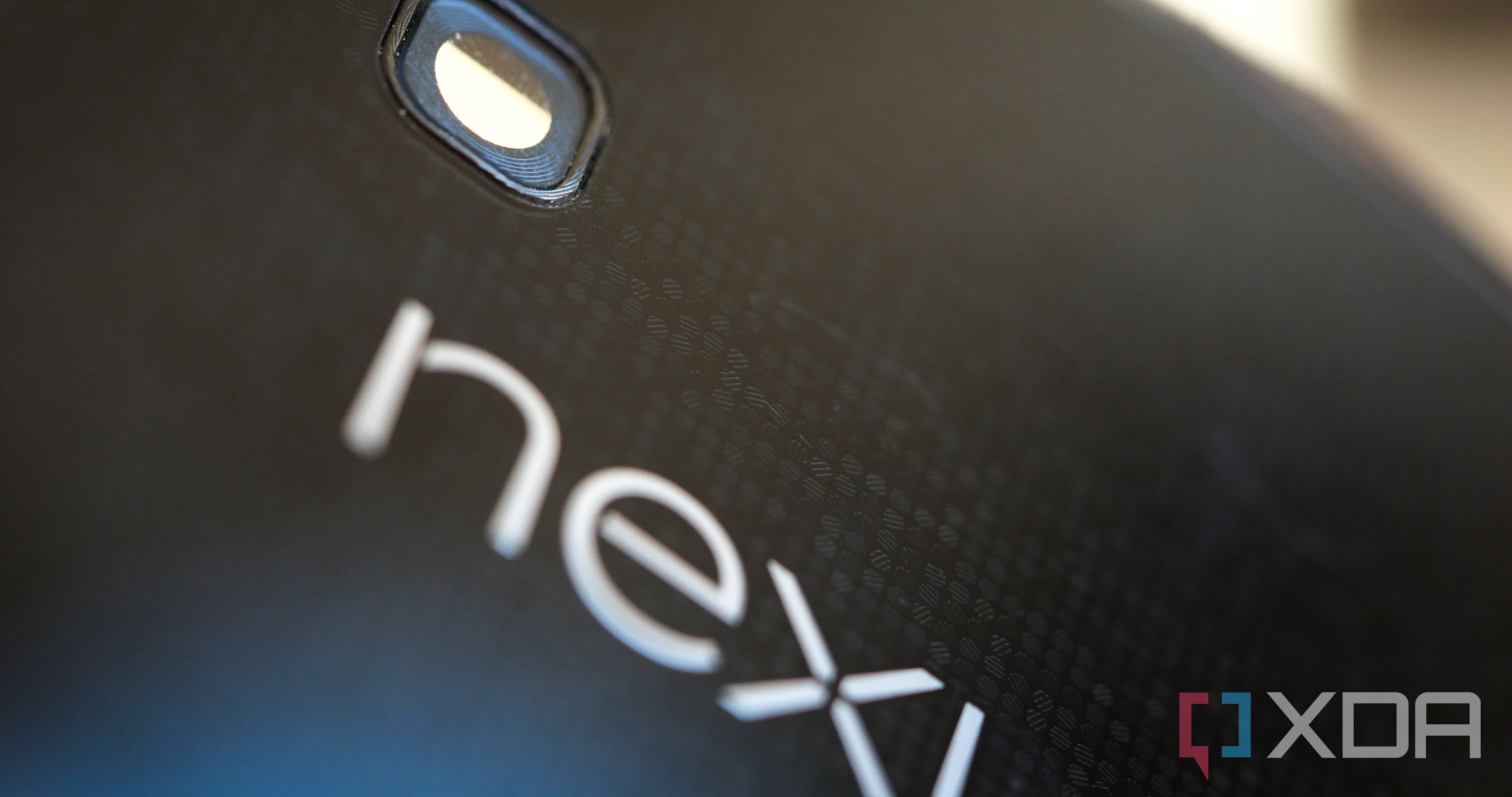 The glass notches on the back of the Google Nexus 4