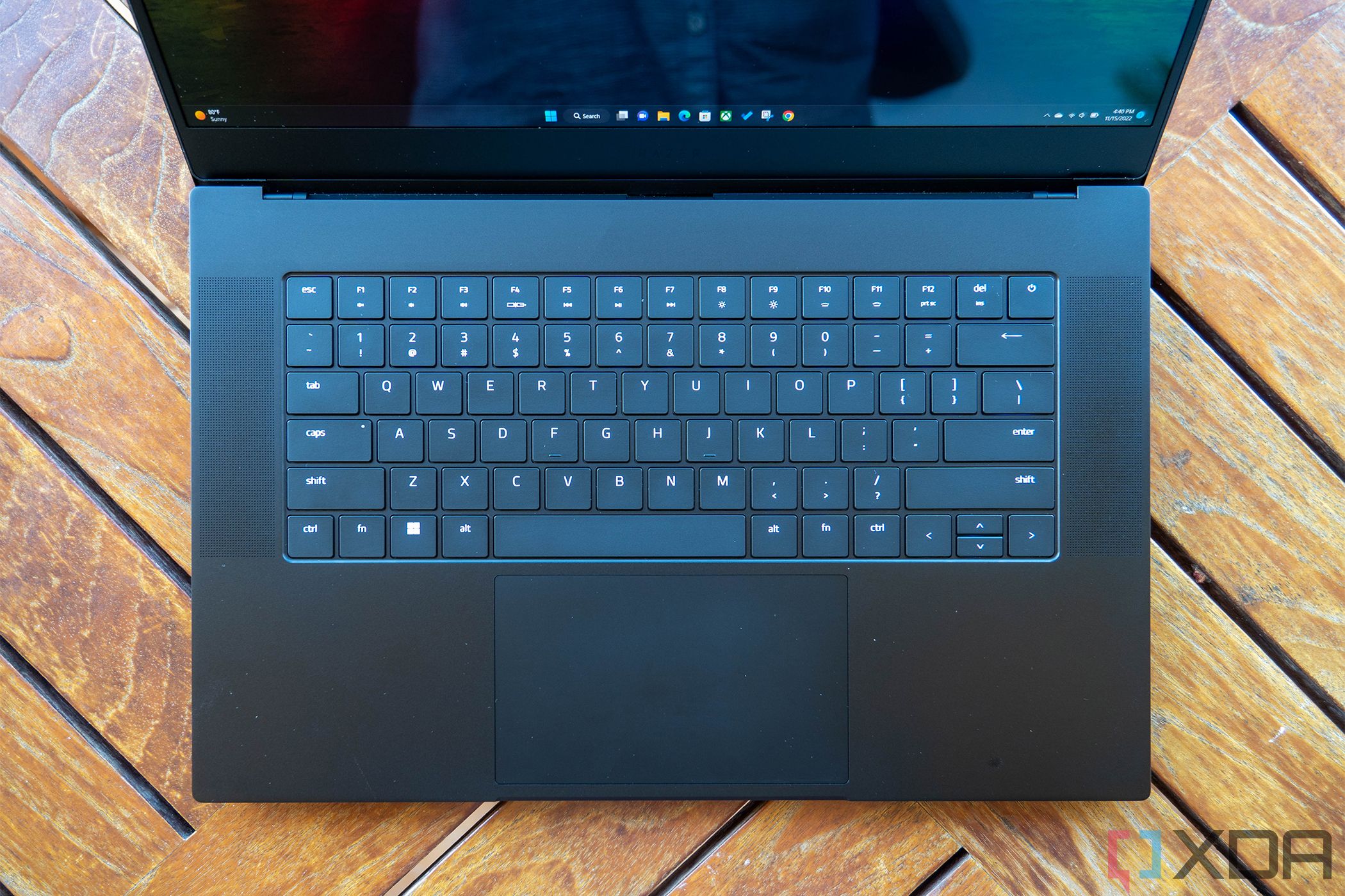 Top-down-Ansicht der Laptop-Tastatur
