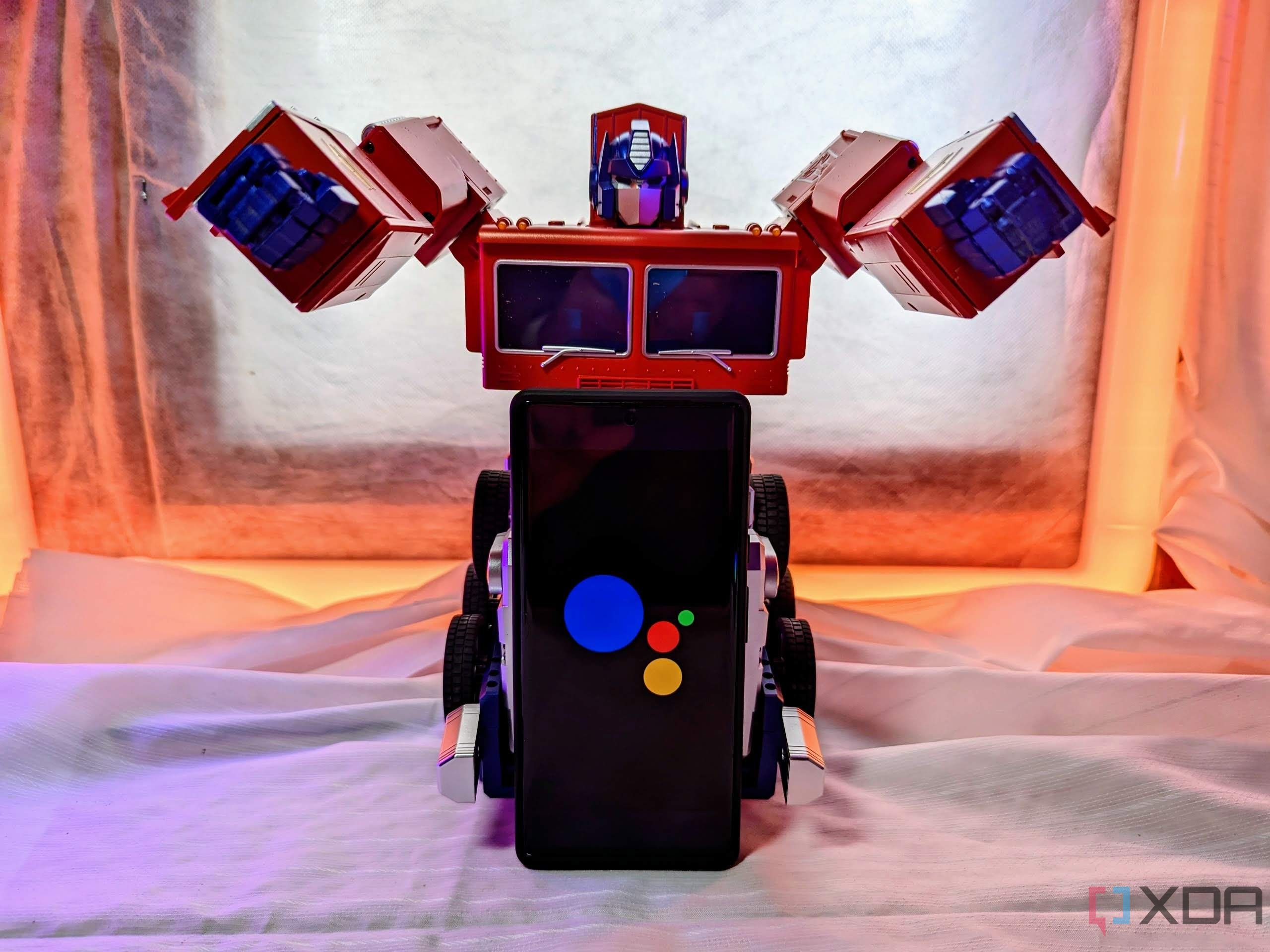 Google-Pixel-6-Pro-Optimus-Prime-Robot-1