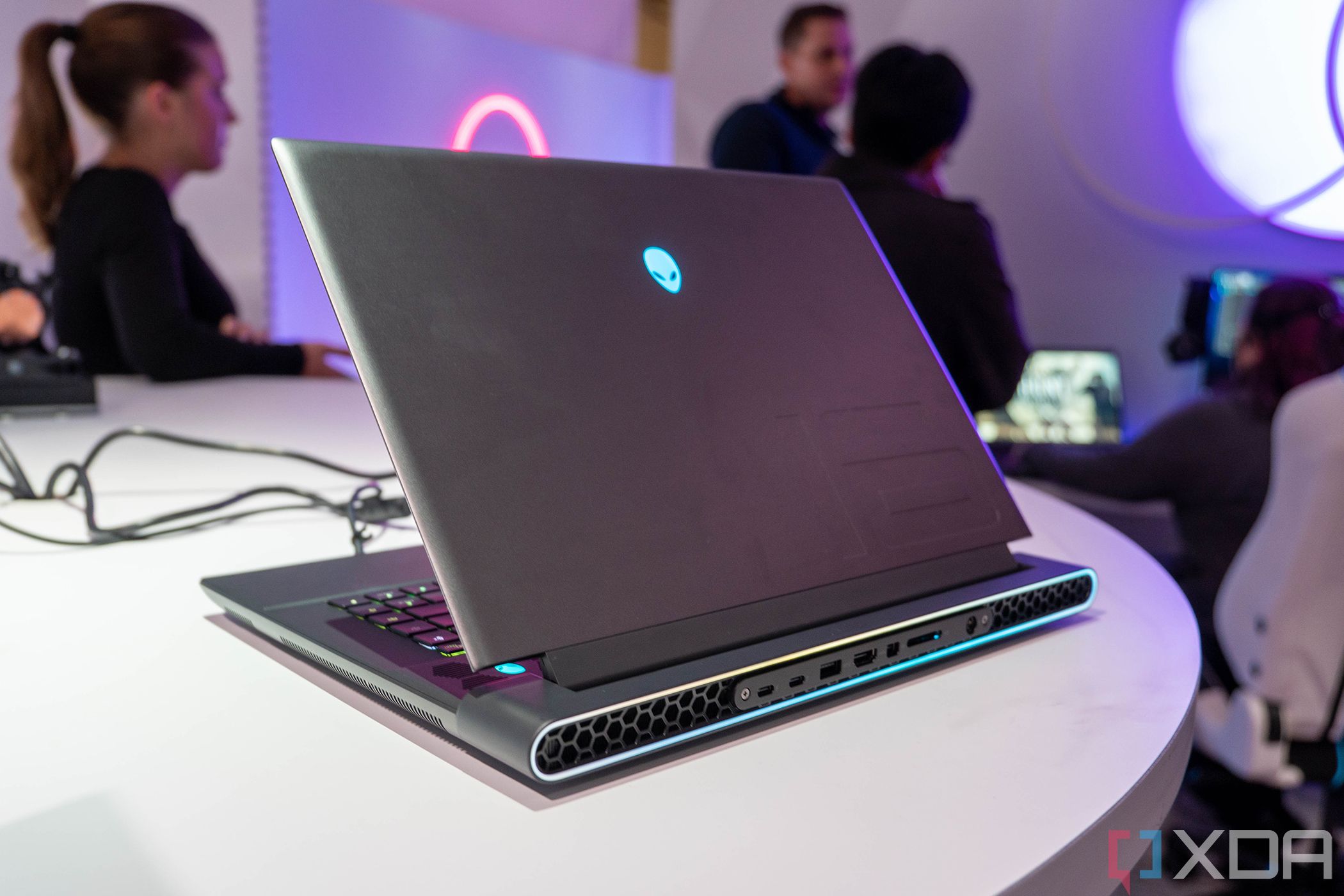 Alienware m16 2