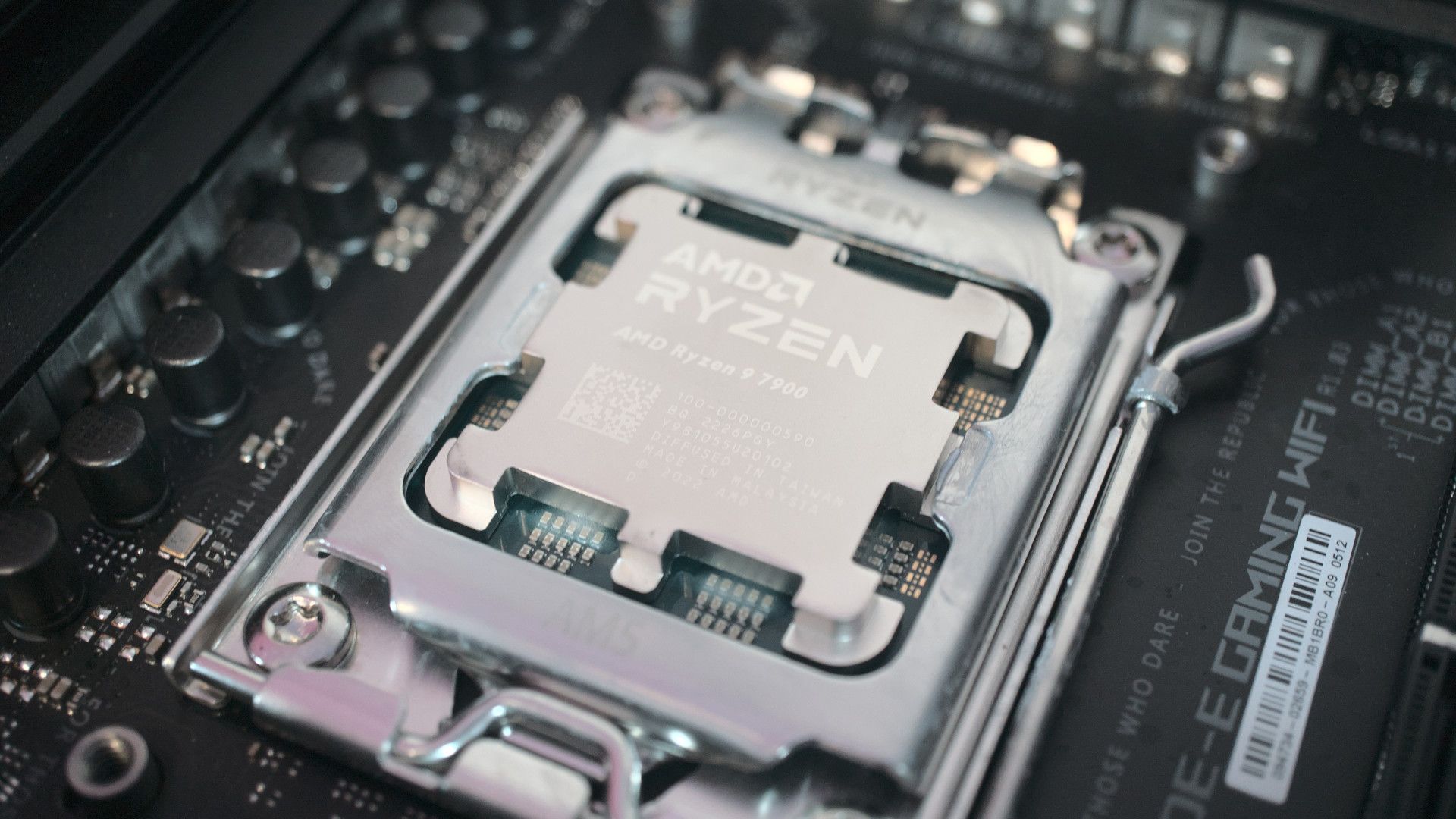 Test AMD Ryzen 9 7900 : ce processeur vient de rendre le 7900X obsolète