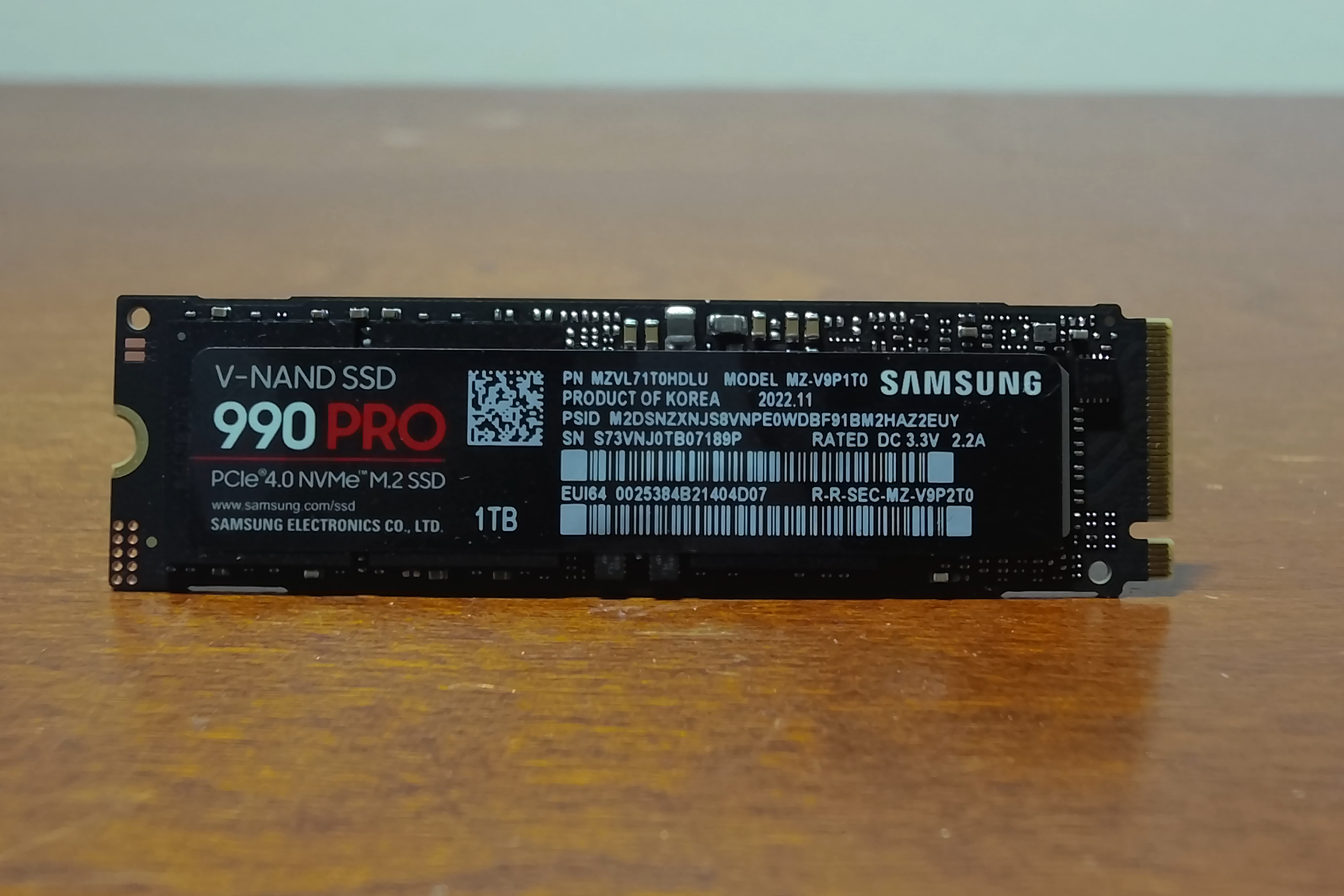 Un primer plano del 990 Pro.