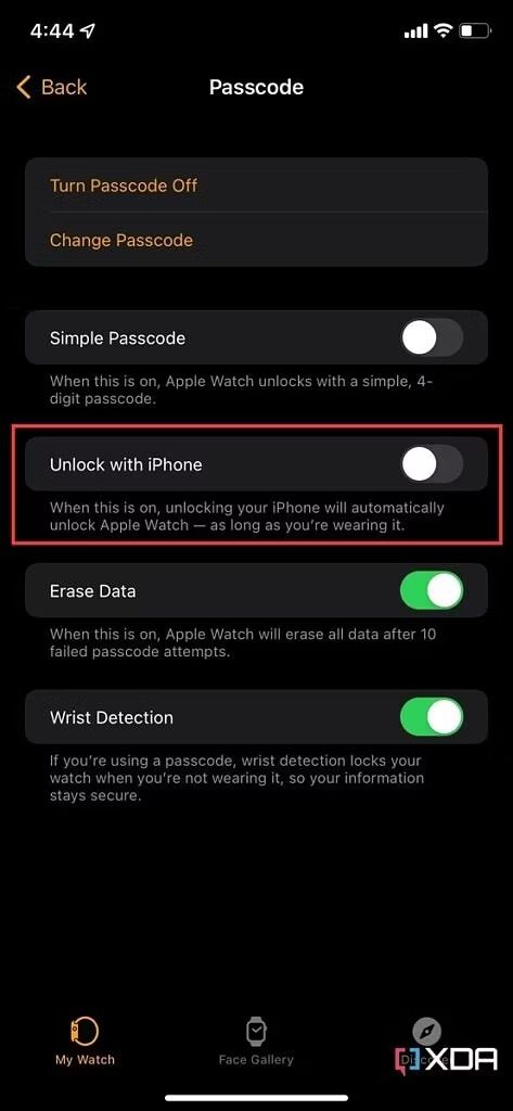 Apple watch 2025 automatically unlocks