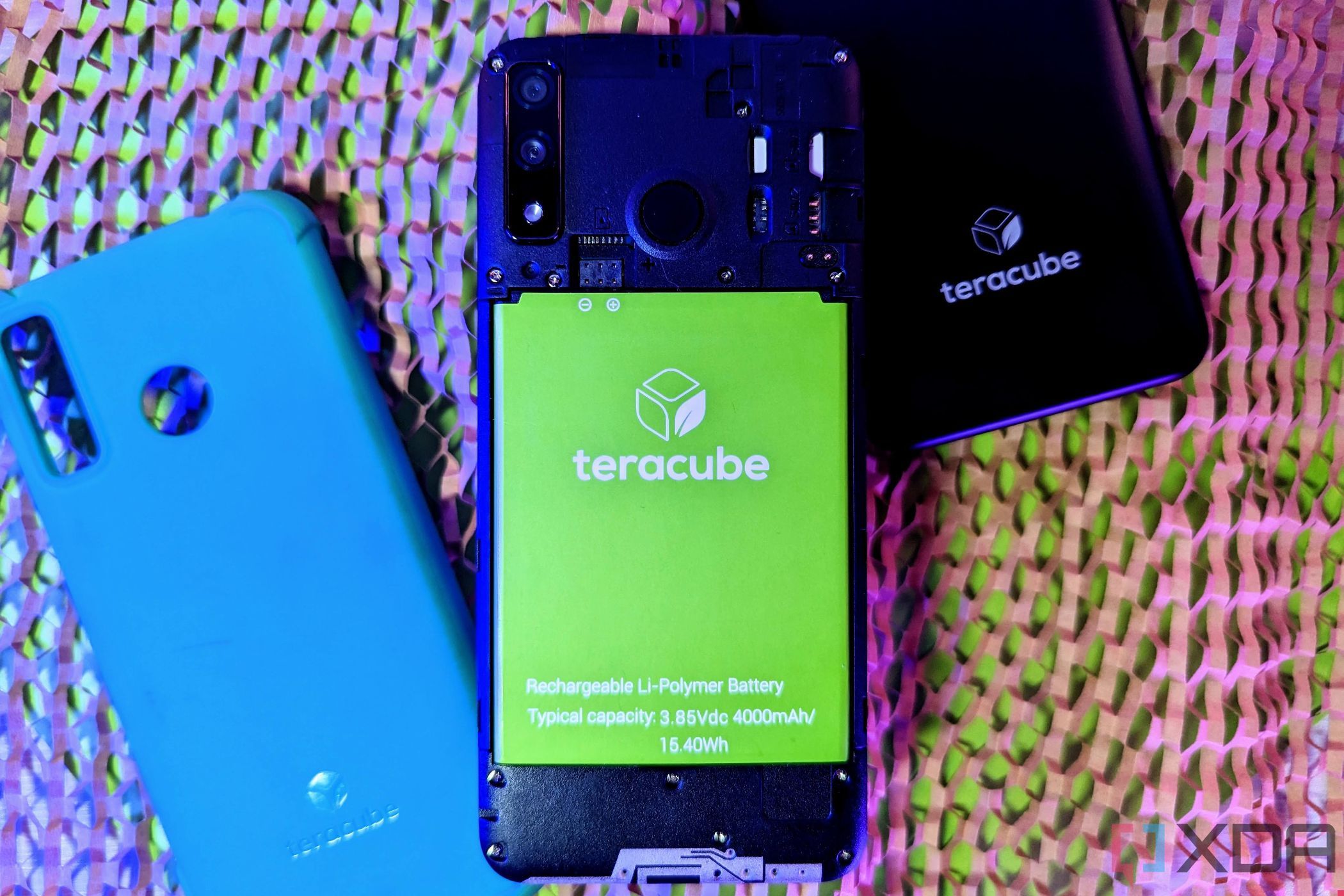 Teracube Thrive back panel removed showing the battery
