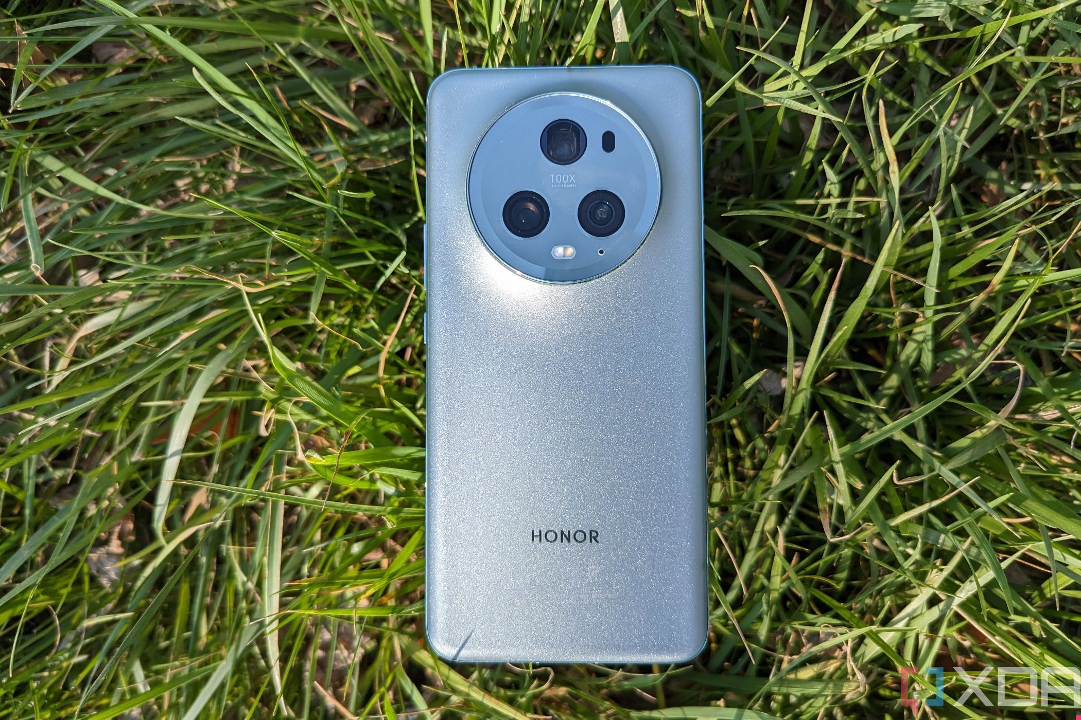 HONOR Magic 5 Pro in the grass