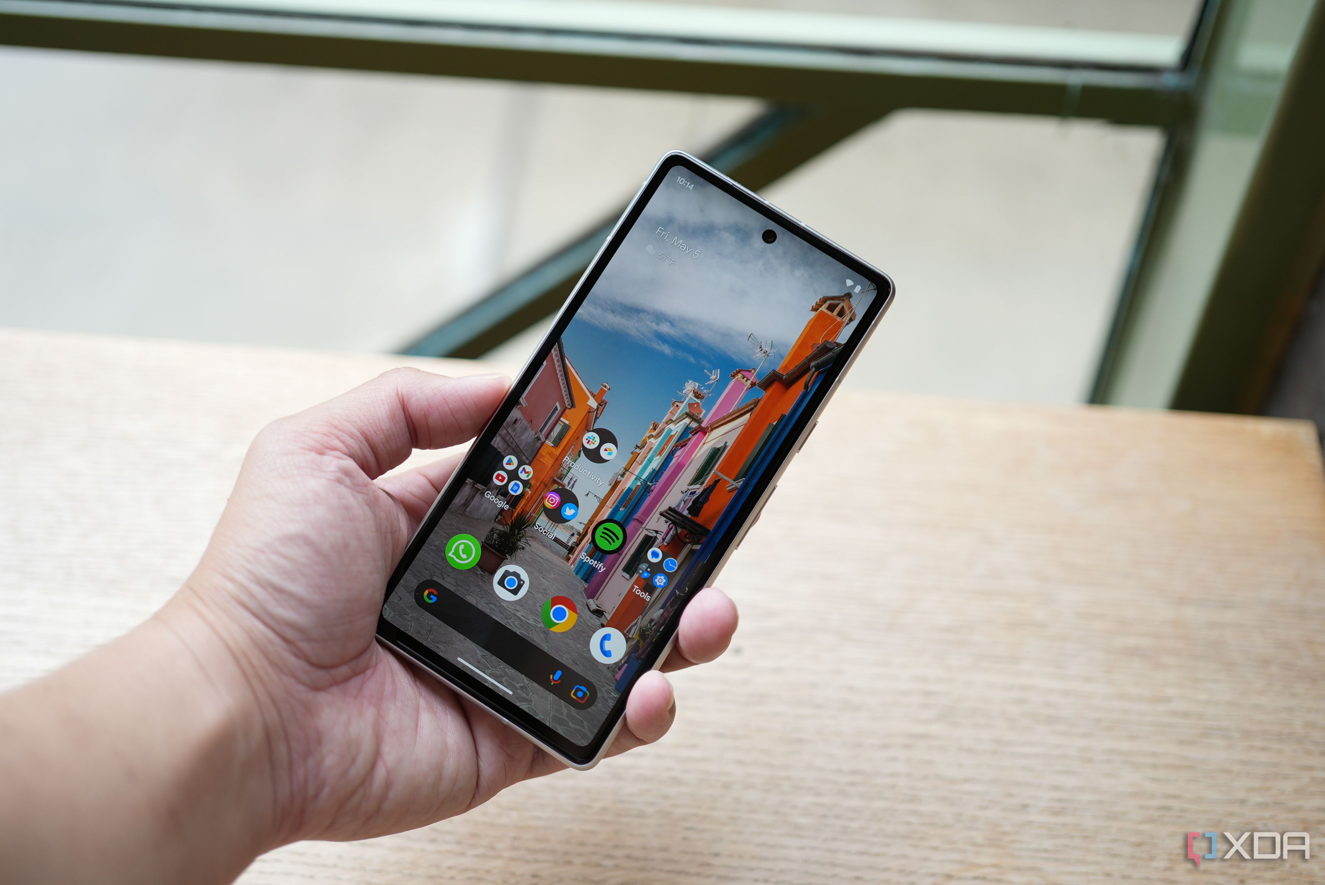 Android 14 Beta 5.1 brings connectivity improvements and other bug fixes to Pixel devices