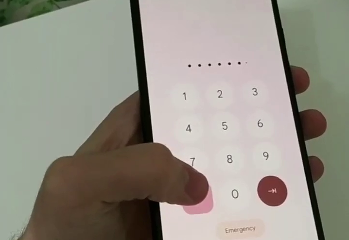 Captura de pantalla del vídeo sobre la seguridad del PIN mejorado de Android 14