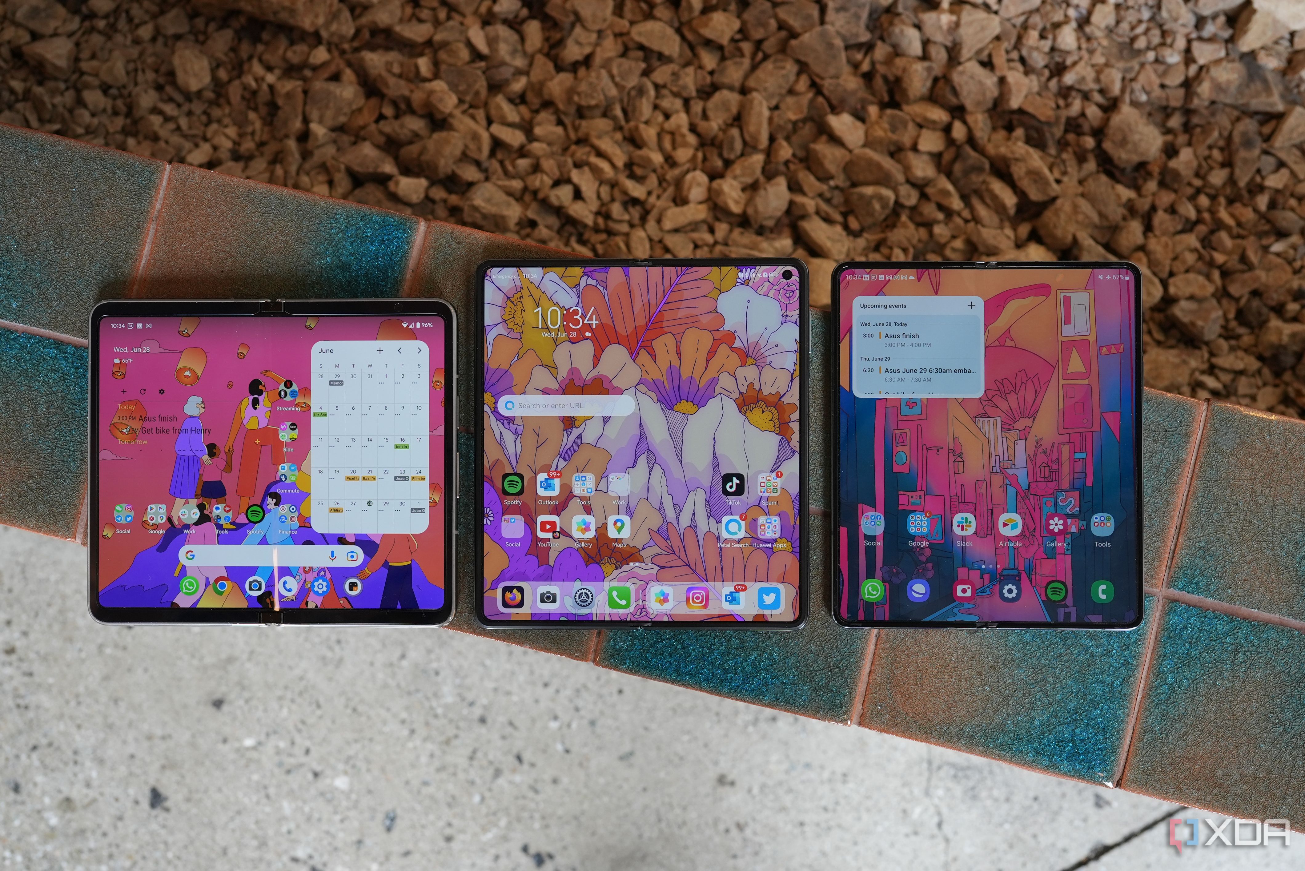 Pixel Fold (izquierda), Huawei Mate X3 (centro), Z Fold 4 (derecha).