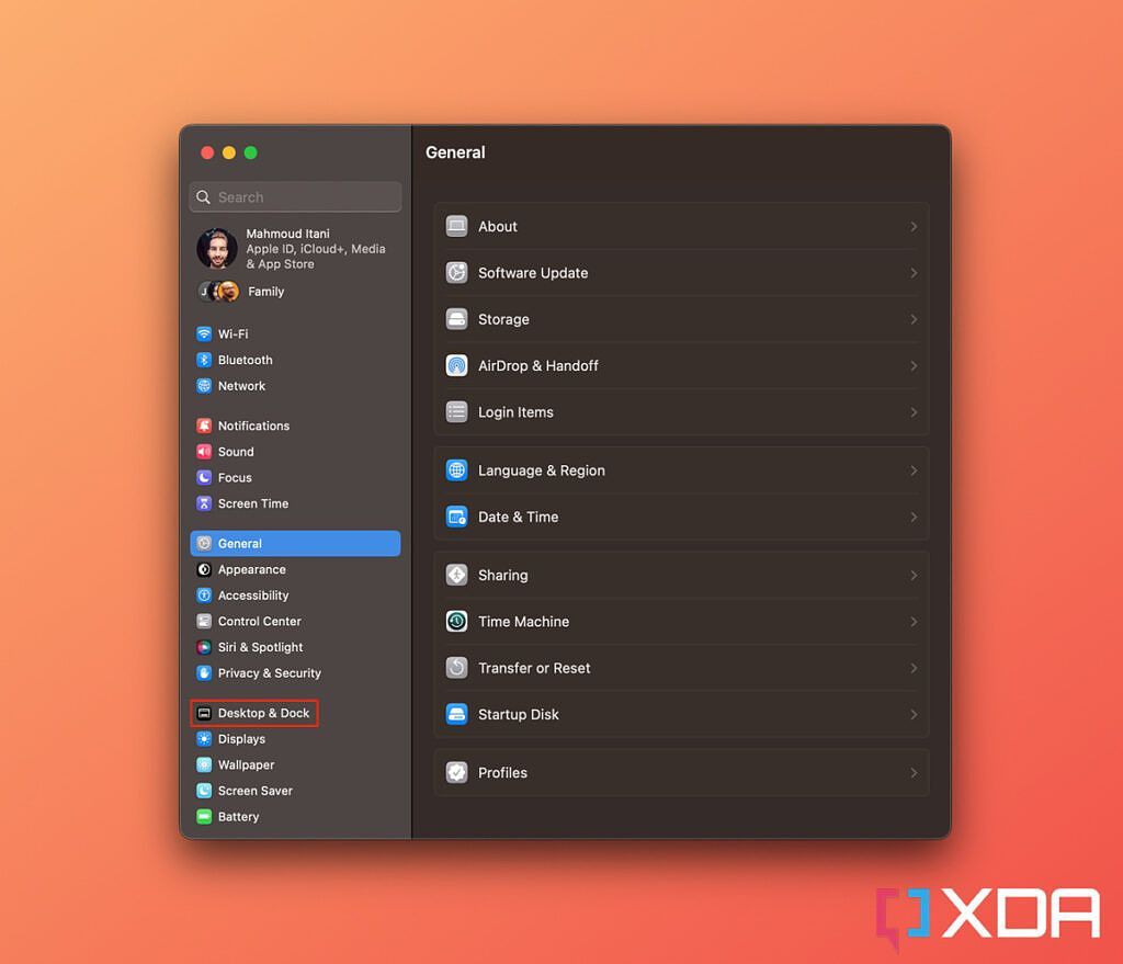 macOS settings app highlighting desktop & dock section
