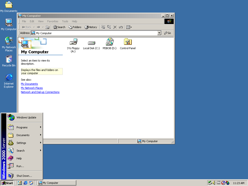 Screenshot of Windows 2000 Classic displaying the Start menu and My Computer