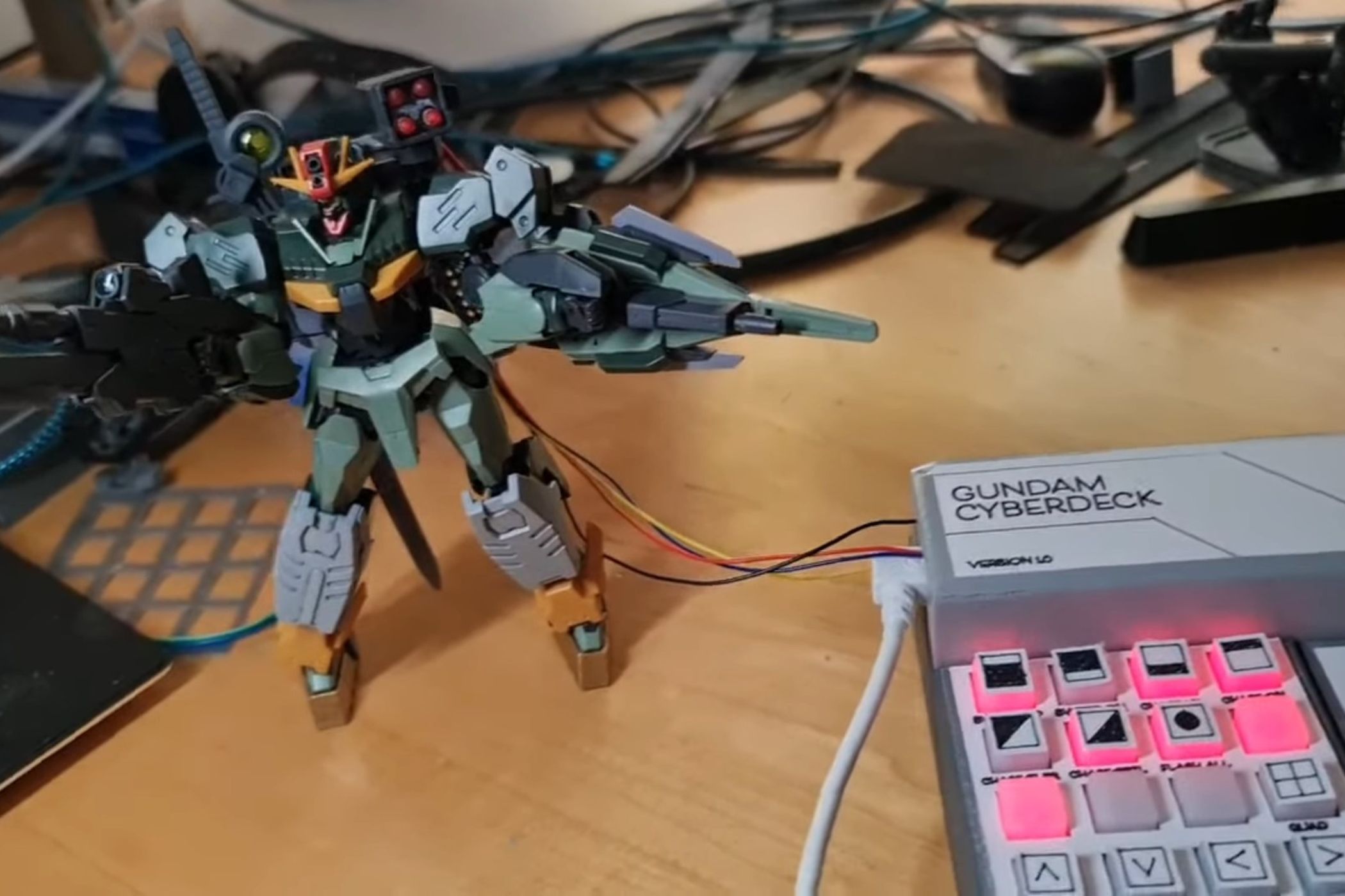 Gundam-cyberdeck-фото-избранное