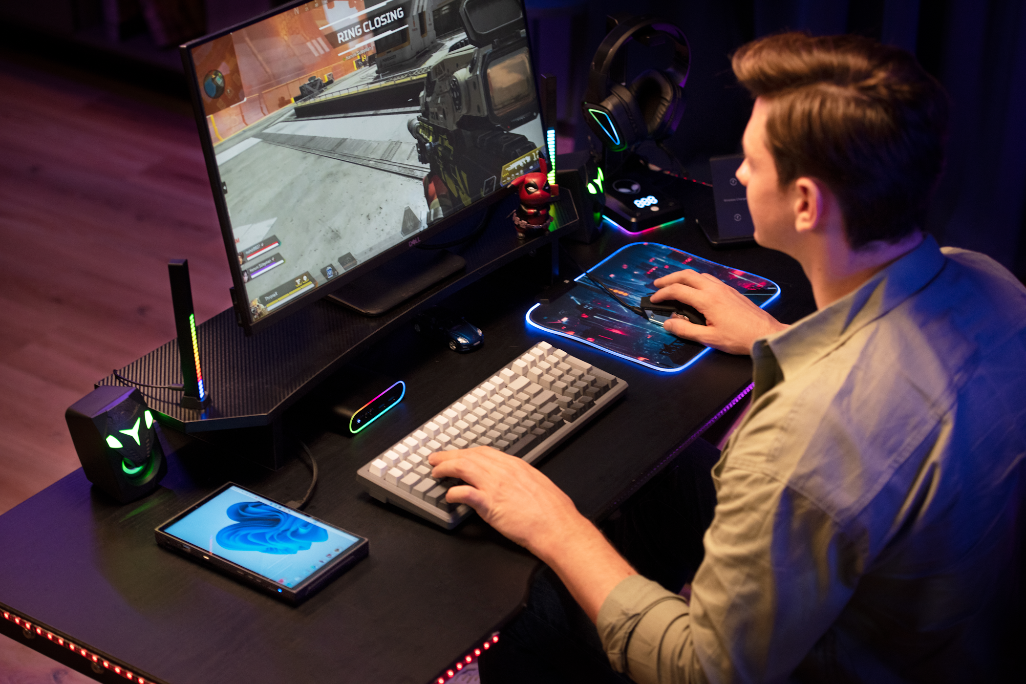 The OneXPlayer X1 Mini aims to out-Switch the Switch, and