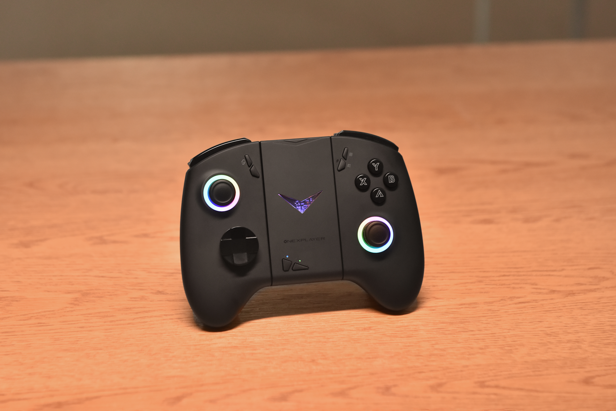 The OneXPlayer X1 Mini aims to out-Switch the Switch, and