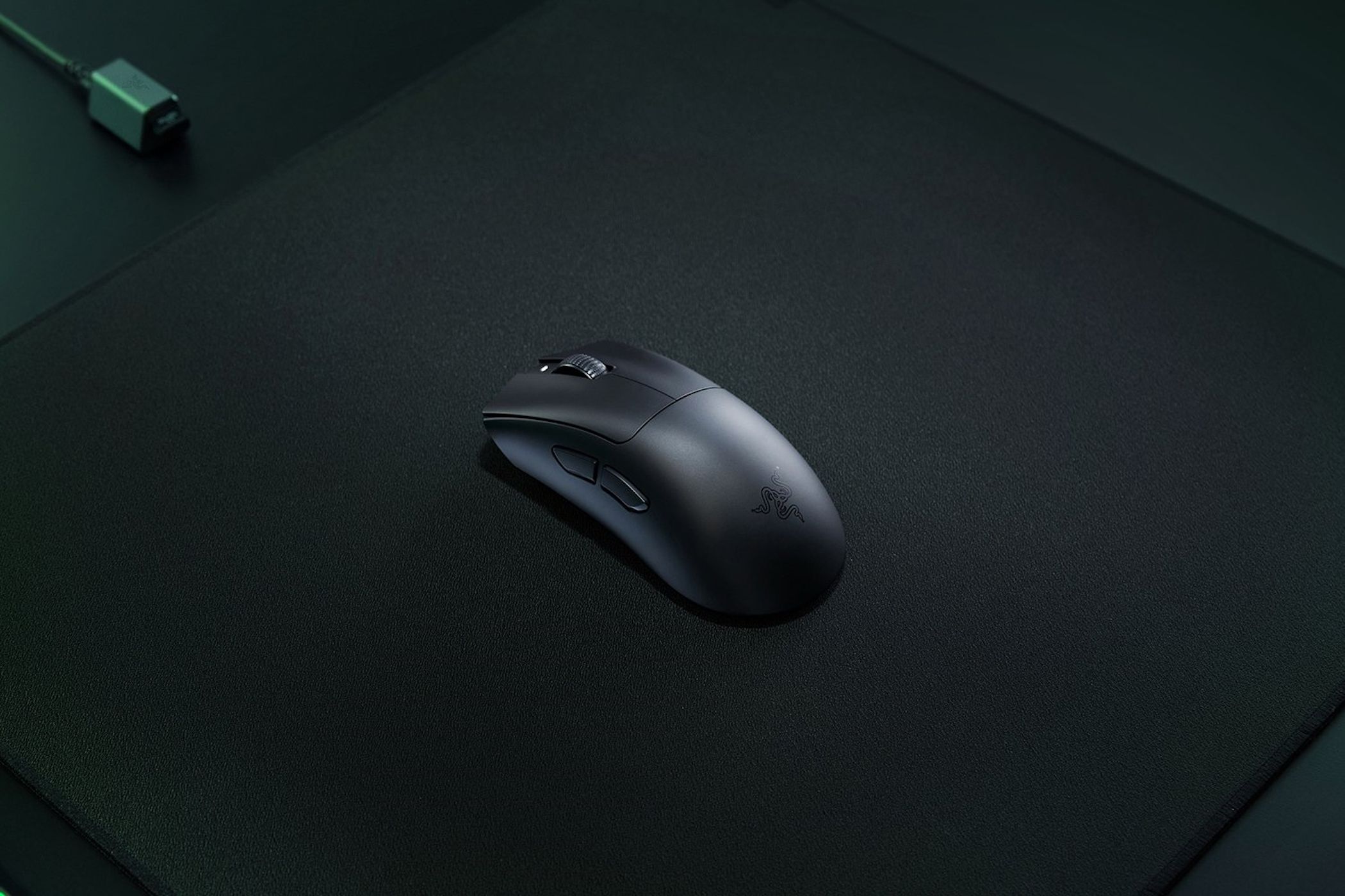 The Razer DeathAdder V3 HyperSpeed aims to be the perfect mouse for pro ...