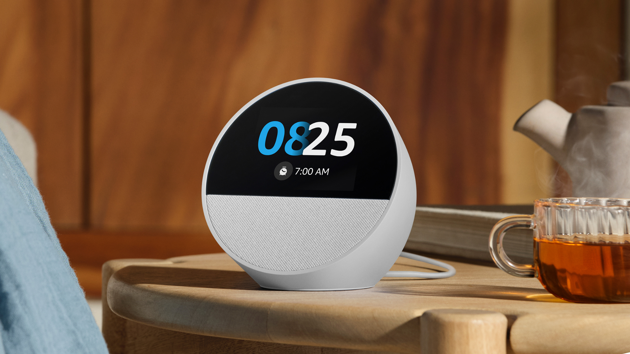 Echo Spot en la mesita de noche