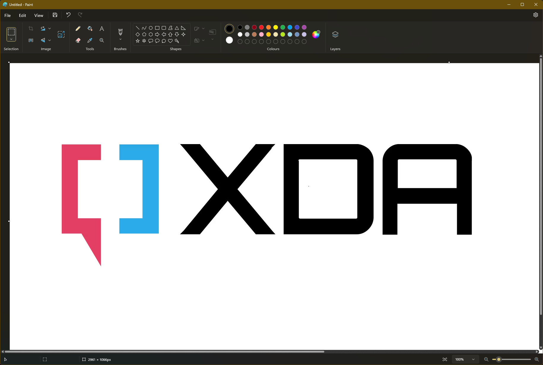 La ventana de MS Paint con un logotipo XDA en el lienzo.