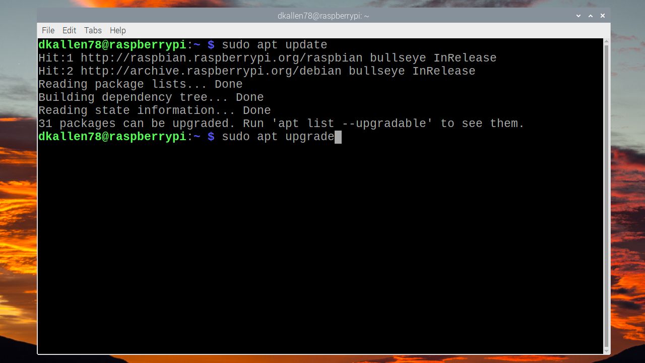 Terminal Raspberry Pi que muestra el comando apt upgrade