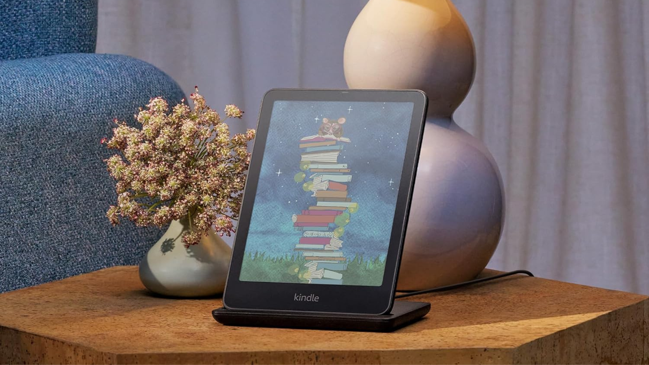 Amazon Kindle Colorsoft Signature Edition sobre la mesa